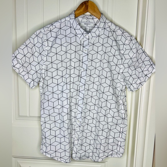 MEN’S FOREVER 21 GEOMETRIC PRINT POLO,SHORT SLEEVE IN WHITE/BLACK, SIZE L - Picture 2 of 6